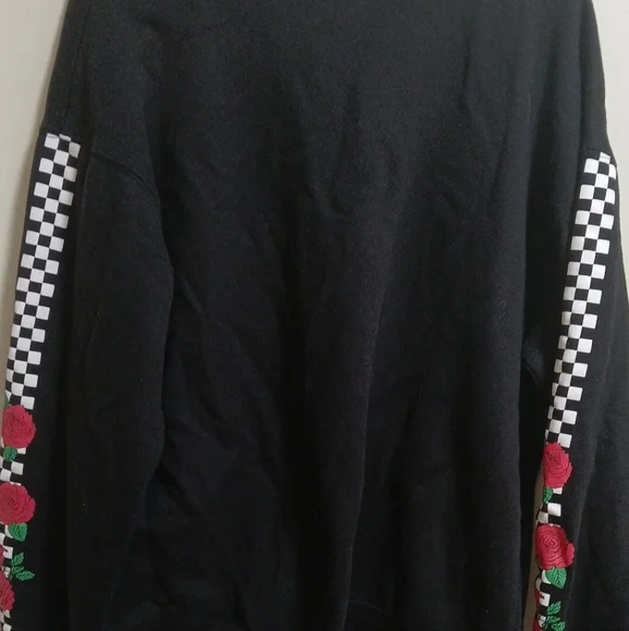 Wound Up Black Graphic Crewneck Sweater - Picture 2 of 3